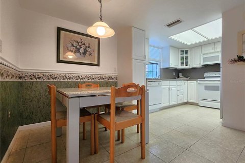 Condominio en venta en Tampa, Florida, 1 dormitorio, 99.59 m2 № 1795416 - foto 21