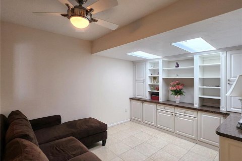 Condominio en venta en Tampa, Florida, 1 dormitorio, 99.59 m2 № 1795416 - foto 12