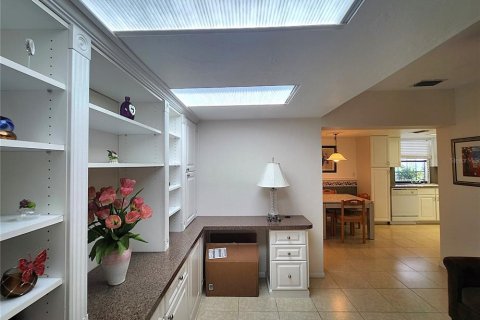 Condominio en venta en Tampa, Florida, 1 dormitorio, 99.59 m2 № 1795416 - foto 13