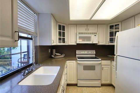Condominio en venta en Tampa, Florida, 1 dormitorio, 99.59 m2 № 1795416 - foto 17