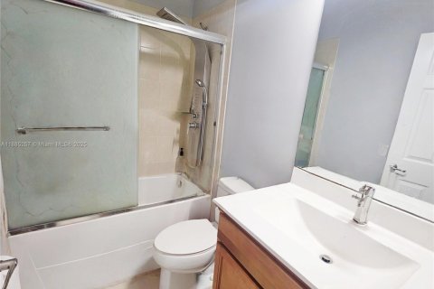 Touwnhouse à louer à Hialeah, Floride: 3 chambres, 150.59 m2 № 1932440 - photo 13