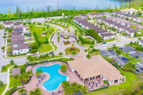 Touwnhouse à louer à Hialeah, Floride: 3 chambres, 150.59 m2 № 1932440 - photo 15