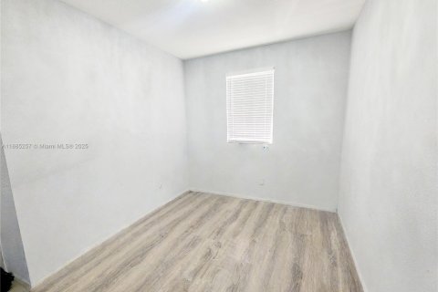 Touwnhouse à louer à Hialeah, Floride: 3 chambres, 150.59 m2 № 1932440 - photo 12