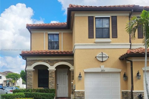 Touwnhouse à louer à Hialeah, Floride: 3 chambres, 150.59 m2 № 1932440 - photo 2