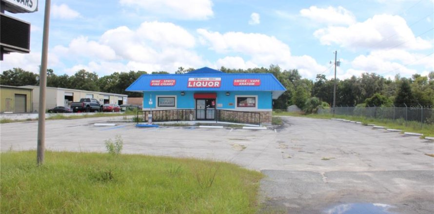 Propiedad comercial en Crystal River, Florida 351.73 m2 № 1904171
