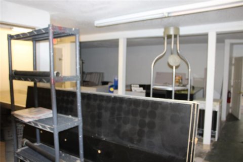 Propiedad comercial en alquiler en Crystal River, Florida, 351.73 m2 № 1904171 - foto 16
