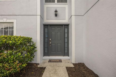 House in Apopka, Florida 4 bedrooms, 269.6 sq.m. № 1909851 - photo 2
