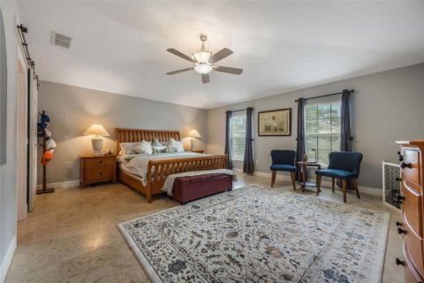 House in Apopka, Florida 4 bedrooms, 269.6 sq.m. № 1909851 - photo 24