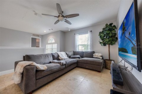 House in Apopka, Florida 4 bedrooms, 269.6 sq.m. № 1909851 - photo 22