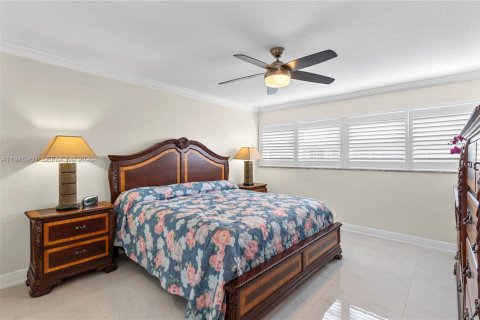 Copropriété à vendre à Hallandale Beach, Floride: 2 chambres, 99.78 m2 № 2002179 - photo 15