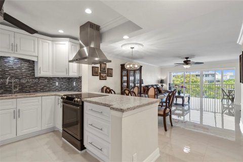 Condo à Hallandale Beach, Floride, 2 chambres  № 2002179