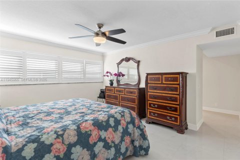 Copropriété à vendre à Hallandale Beach, Floride: 2 chambres, 99.78 m2 № 2002179 - photo 16