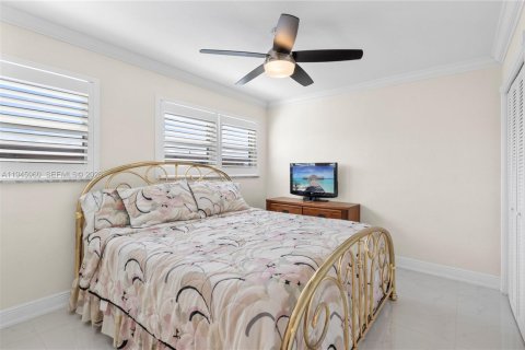 Copropriété à vendre à Hallandale Beach, Floride: 2 chambres, 99.78 m2 № 2002179 - photo 12