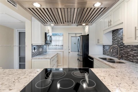 Copropriété à vendre à Hallandale Beach, Floride: 2 chambres, 99.78 m2 № 2002179 - photo 6