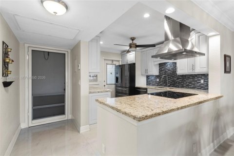Copropriété à vendre à Hallandale Beach, Floride: 2 chambres, 99.78 m2 № 2002179 - photo 8