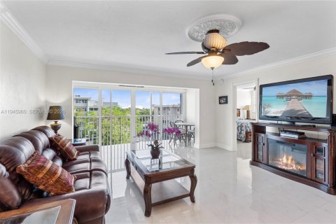 Copropriété à vendre à Hallandale Beach, Floride: 2 chambres, 99.78 m2 № 2002179 - photo 5