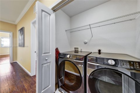 Снять в аренду таунхаус в Дирфилд-Бич, Флорида 3 спальни, 132.66м2, № 1947968 - фото 20