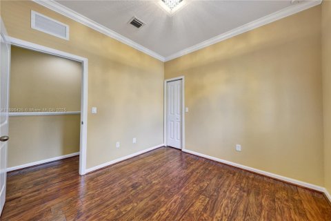 Снять в аренду таунхаус в Дирфилд-Бич, Флорида 3 спальни, 132.66м2, № 1947968 - фото 23