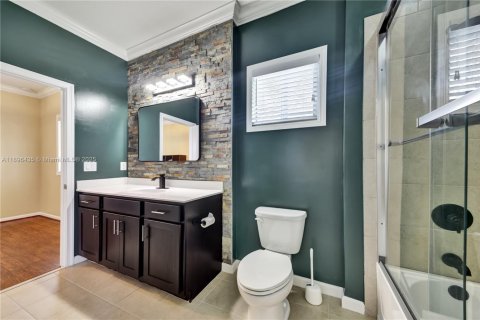 Снять в аренду таунхаус в Дирфилд-Бич, Флорида 3 спальни, 132.66м2, № 1947968 - фото 17