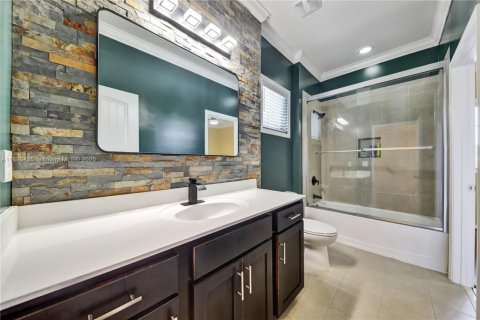 Снять в аренду таунхаус в Дирфилд-Бич, Флорида 3 спальни, 132.66м2, № 1947968 - фото 16