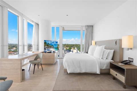 Condo in Surfside, Florida, 1 bedroom № 2241102 - photo 7