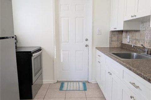 Casa en alquiler en Port Charlotte, Florida, 3 dormitorios, 75.07 m2 № 1847889 - foto 6
