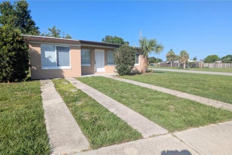 Casa en alquiler en Port Charlotte, Florida, 3 dormitorios, 75.07 m2 № 1847889 - foto 1