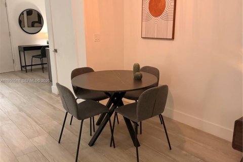 Copropriété à louer à Miami, Floride: 1 chambre, 66.24 m2 № 2153090 - photo 10
