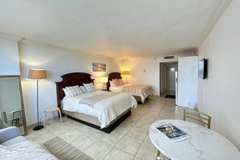 Condo in Sunny Isles Beach, Florida  № 1770683 - photo 3