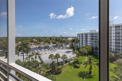 Condo in Pompano Beach, Florida, 1 bedroom  № 2085728 - photo 17
