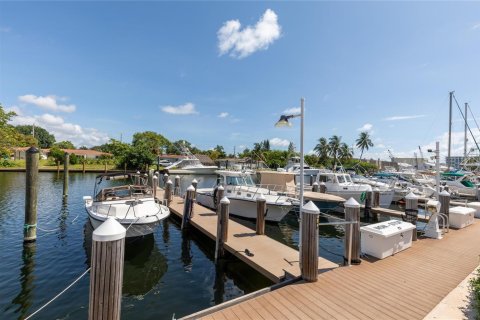 Condo in Pompano Beach, Florida, 1 bedroom  № 2085728 - photo 12
