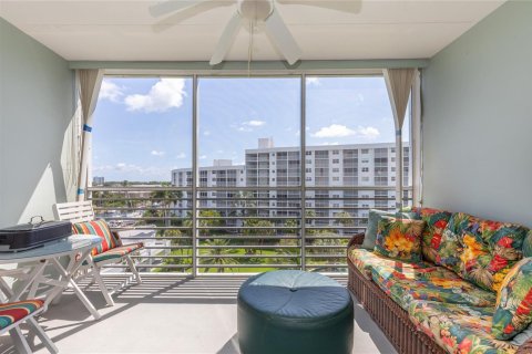 Condo in Pompano Beach, Florida, 1 bedroom  № 2085728 - photo 22