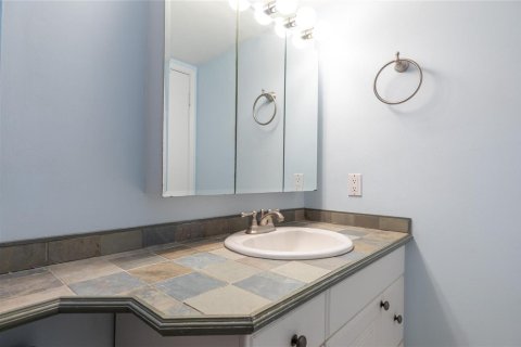Condo in Pompano Beach, Florida, 1 bedroom  № 2085728 - photo 24
