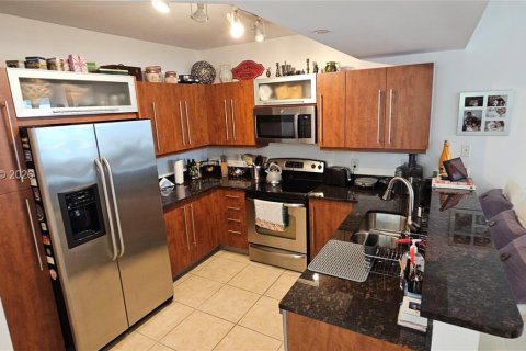 Copropriété à vendre à Miami, Floride: 2 chambres, 123.56 m2 № 2084564 - photo 7