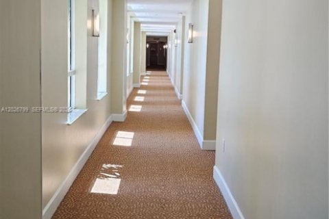 Copropriété à vendre à Miami, Floride: 2 chambres, 123.56 m2 № 2084564 - photo 28