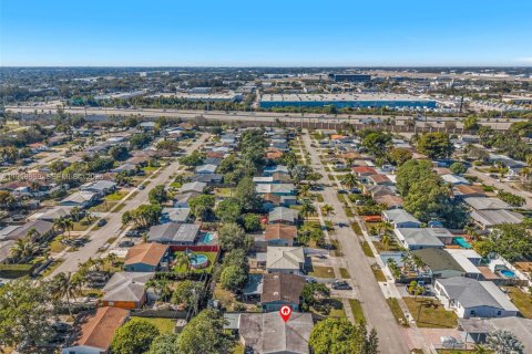 Купить виллу или дом в Окленд-Парк, Флорида 3 спальни, 146.04м2, № 2024237 - фото 23