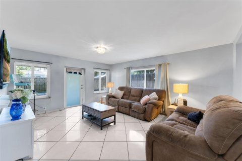 Купить виллу или дом в Окленд-Парк, Флорида 3 спальни, 146.04м2, № 2024237 - фото 3