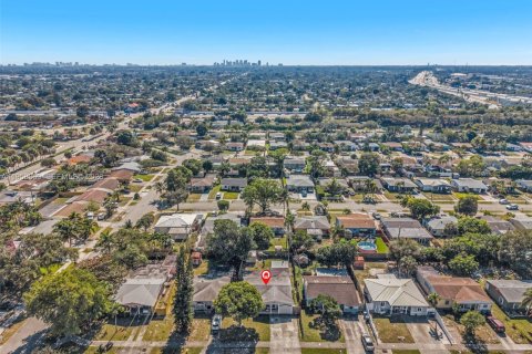 Купить виллу или дом в Окленд-Парк, Флорида 3 спальни, 146.04м2, № 2024237 - фото 24