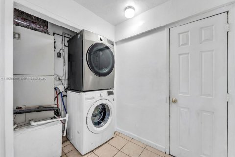 Купить виллу или дом в Окленд-Парк, Флорида 3 спальни, 146.04м2, № 2024237 - фото 16