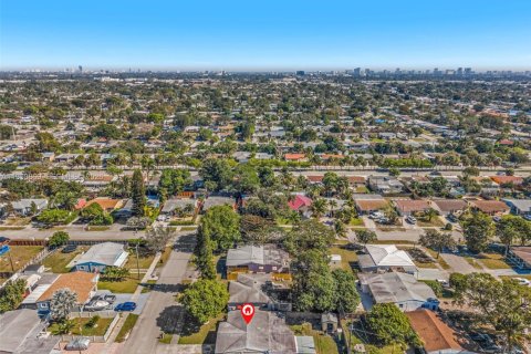 Купить виллу или дом в Окленд-Парк, Флорида 3 спальни, 146.04м2, № 2024237 - фото 25