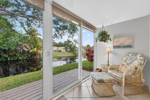Condo in Margate, Florida, 2 bedrooms № 2242528