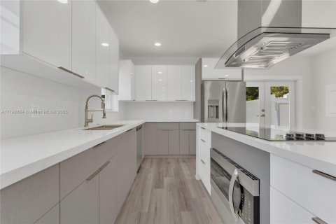 Villa ou maison à vendre à Miami, Floride: 3 chambres, 132.66 m2 № 1768355 - photo 9