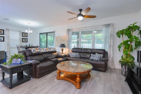 Casa en venta en Bradenton, Florida, 4 dormitorios, 216.46 m2 № 2386318 - foto 6