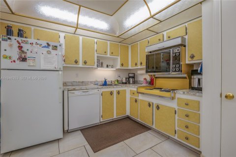 Condominio en venta en Lauderhill, Florida, 1 dormitorio, 86.21 m2 № 2002615 - foto 10
