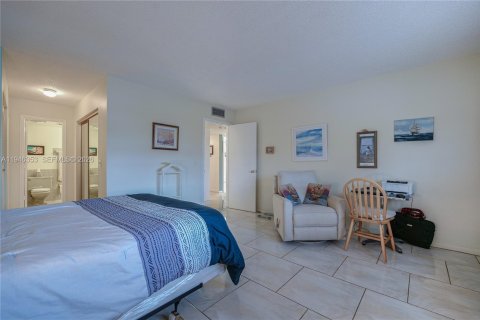Condominio en venta en Lauderhill, Florida, 1 dormitorio, 86.21 m2 № 2002615 - foto 13
