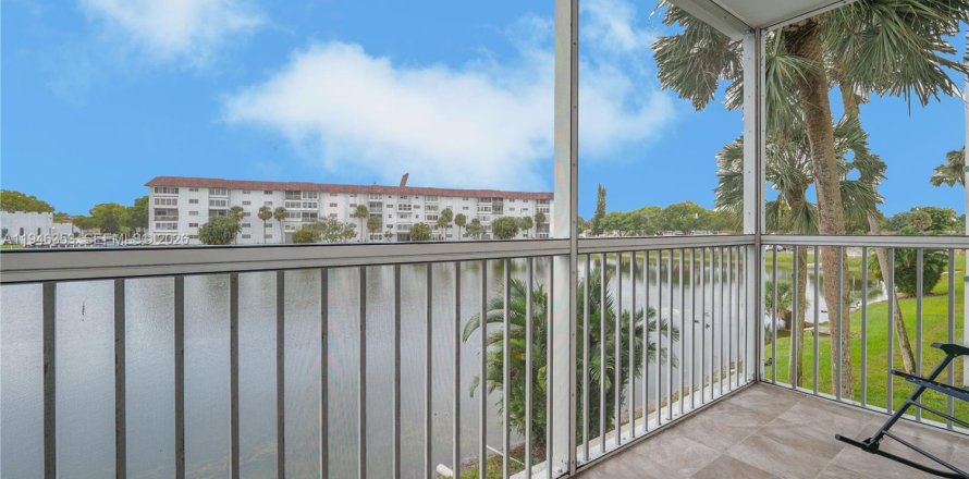 Condominio en Lauderhill, Florida, 1 dormitorio  № 2002615