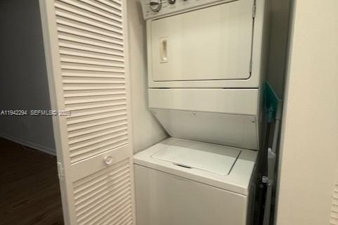 Снять в аренду кондоминиум в Майами, Флорида 47.01м2, № 2002633 - фото 9