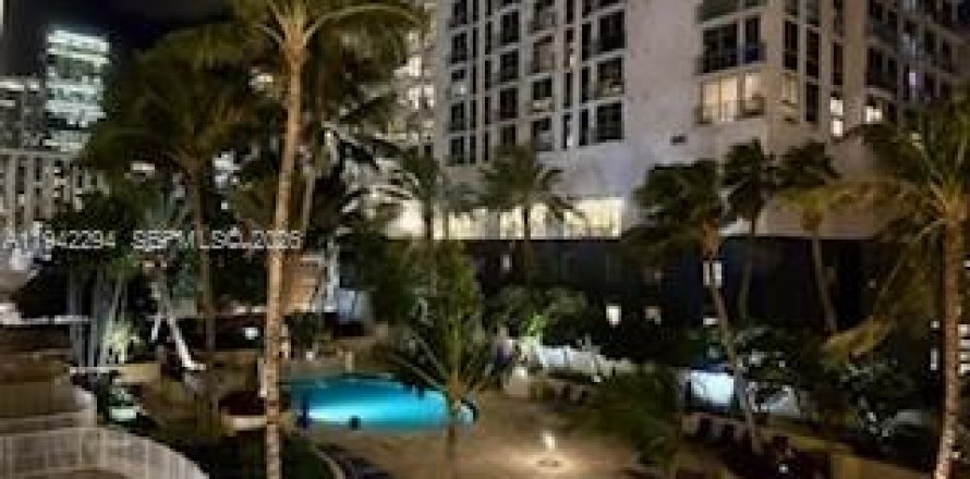 Студия в кондо в Майами, Флорида № 2002633