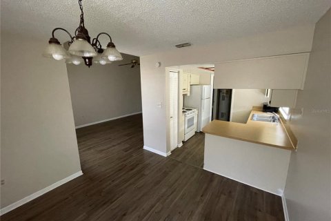 Appartement à louer à Lakeland, Floride: 2 chambres, 93.37 m2 № 2234491 - photo 4
