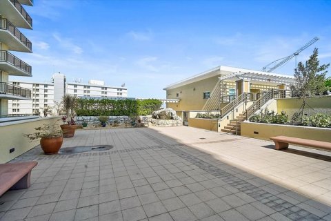 Condo in Sarasota, Florida, 2 bedrooms № 2106445 - photo 27